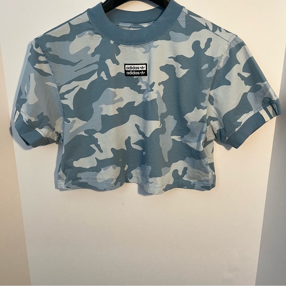 adidas Tops - Adidas Arctic Blur Camouflage Crop Top Women’s T Shirt  (US Size Small)